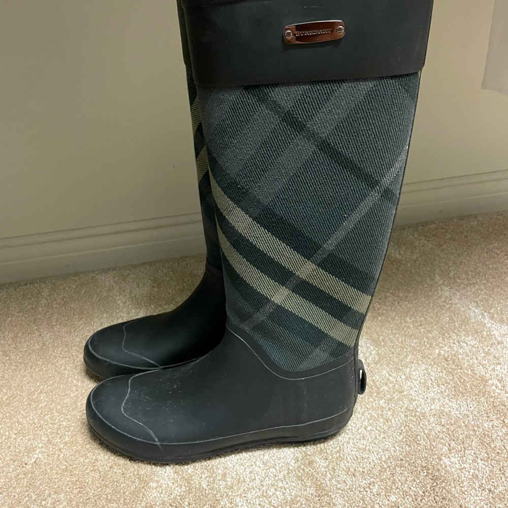 Women's Black Clemence Signature Check Rain Boots 38 great condition!